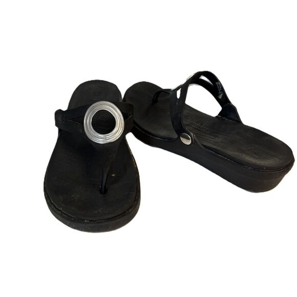 Crocs Women Sanrah Low Wedge Silver Disc Flip Flop Sandal Platform Black Size 11 - Picture 1 of 7